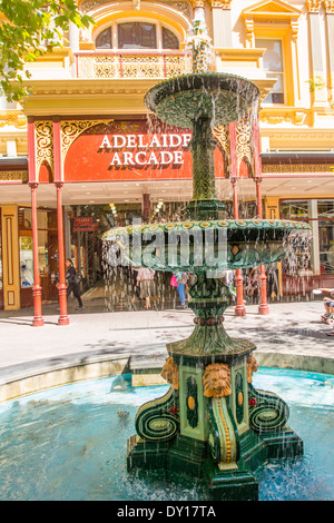 Brunnen in der Retail-Fußgängerzone Rundle Mall in Adelaide Australien Stockfoto