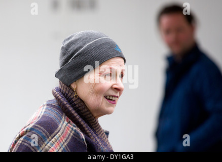 Vivienne Westwood schließt sich Aktivisten auf einer Demonstration zum protest gegen geplante Fracking-Standorte in Großbritannien. London. 19.03.2014 Stockfoto