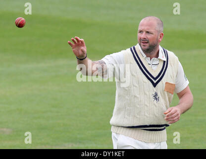 Chelmsford, Großbritannien. 3. April 2014. Darren Stevens von Kent während des Essex und Kent Pre-Season Friendly Matches von The Essex County Ground, Chelmsford Credit Schüssel vorbereiten: Action Plus Sport/Alamy Live News Stockfoto