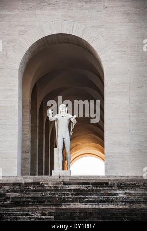 fo die monumentale Gestaltung des Palazzo della Civilta Italiana in Rom anzeigen Stockfoto