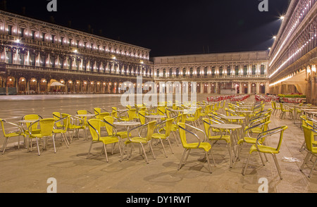 Venedig - Markusplatz in der Nacht Stockfoto