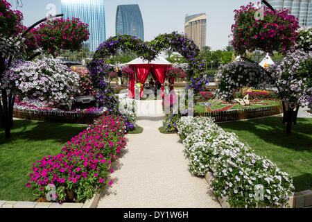 Dubai, Vereinigte Arabische Emirate. 3. April 2014. Tag der Eröffnung der ersten Dubai International Garten Wettbewerb das ist Garten heißt wo die Wüste blüht Credit: Iain Masterton/Alamy Live News Stockfoto