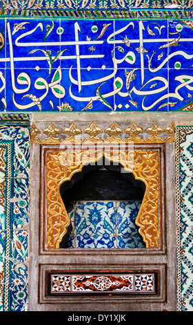 Wand-Dekoration in der Privy Chamber von Sultan Ahmed i. in den Harem des Topkapi-Palast (Topkapi Sarayi), Istanbul, Türkei Stockfoto