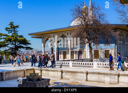 Der Bagdad Kosku Pavillon im vierten Hof, Topkapi-Palast (Topkapi Sarayi), Istanbul, Türkei Stockfoto