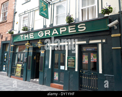 Die Trauben-Kneipe in Mathew Street Liverpool UK Stockfoto