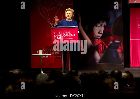 Ehemalige US-Außenministerin, Hillary Clinton hält eine Rede. Stockfoto
