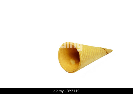 leere Eiswaffel isoliert auf weißem Hintergrund Stockfoto