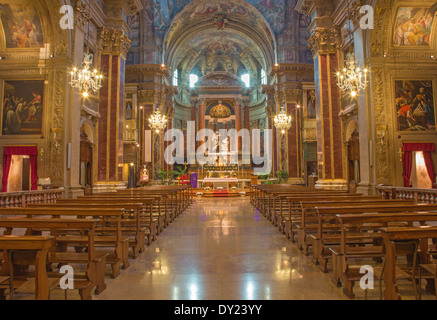 BOLOGNA, Italien - 16. März 2014: Main Schiff Saint Paul oder Chiesa di San Paolo Barockkirche. Stockfoto