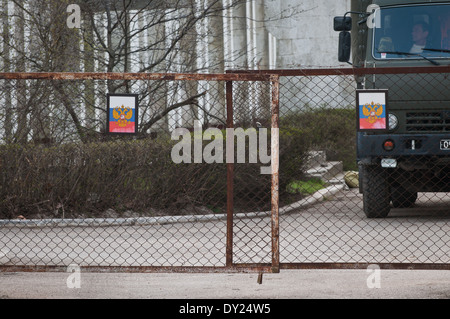 Ehemaligen ukrainischen südlichen Marinestützpunkt in der Novoozerne Stadt von Russen während Krim 2014 Krise getroffenen Stockfoto