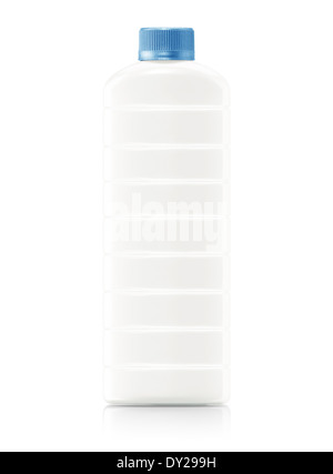 leere Flasche Wasser isoliert auf weißem Hintergrund. (mit Beschneidungspfad Arbeit) Stockfoto