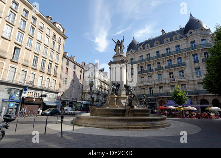 Grenoble (Rhône-Alpes Region, Süd-Ost-Frankreich): "legen Sie Notre-Dame" quadratisch Stockfoto