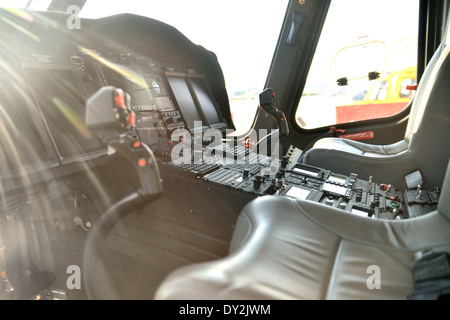 Agustawestland aw139 (hh-139 a), Cockpit, während der fidae 2014 Stockfoto