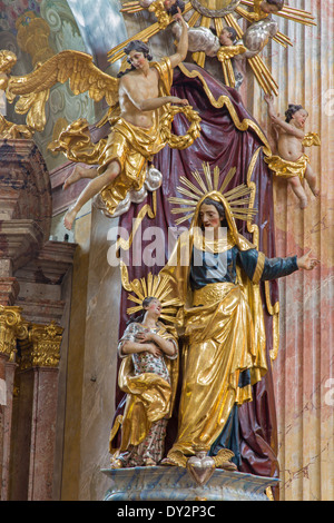 Wien, Österreich - 17. Februar 2014: Polychrome barocken Statue des St.-Anna-Kirche st. Annes. Stockfoto