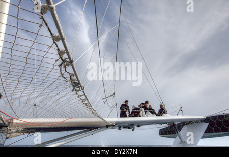 An Bord Hydroptere DCNS Alain Thebault und seine Crew (Yves Parlier, Jean le Cam, Jacques Vincent, Luc Alphand) während die Tannen Stockfoto