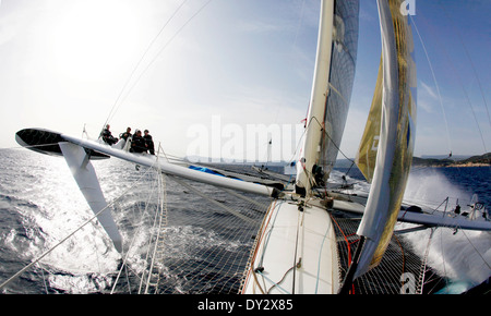 An Bord Hydroptere DCNS Alain Thebault und seine Crew (Yves Parlier, Jean le Cam, Jacques Vincent, Luc Alphand) während die Tannen Stockfoto