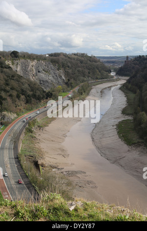 Avon-Schlucht in Bristol, zeigt den Fluss bei Ebbe, 4. April 2014 Stockfoto