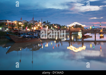 Hoi an, Vietnam. Blick auf die Altstadt, Thu Bon Fluss, Sonnenuntergang Stockfoto