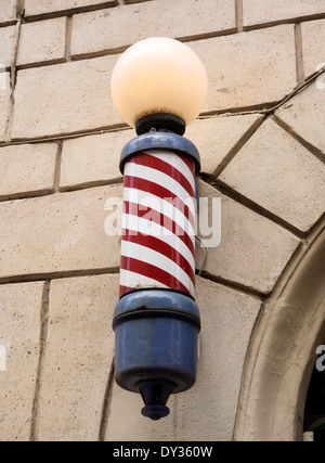 Barber Shop anmelden, Antike. Der Ort, wo ein Friseur arbeitet, wird in der Regel einem Friseursalon oder einfach der Barbier genannt. Stockfoto