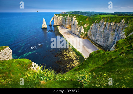 Die Klippen von Etretat an der Küste der Normandie, Frankreich Stockfoto