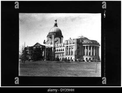 Das neue Kapitol in Jackson, Mississippi, ist hier auf einem Foto aus dem Jahr 1941 zu sehen. Dieses Gebäude, das Anfang des 20. Jahrhunderts entworfen wurde, dient als Sitz der Regierung von Mississippi und ist ein bedeutendes politisches Wahrzeichen. Stockfoto
