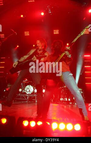 Las Vegas, NV, USA. 4. April 2014. Tyler Hubbard, Florida Georgia Line The LINQ in Anwesenheit für 2nd Annual ACM-Party für ein Ursache-Festival - Fr, Las Vegas, NV 4. April 2014. Bildnachweis: James Atoa/Everett Collection/Alamy Live-Nachrichten Stockfoto