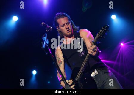 Las Vegas, NV, USA. 4. April 2014. Tyler Hubbard, Florida Georgia Line The LINQ in Anwesenheit für 2nd Annual ACM-Party für ein Ursache-Festival - Fr, Las Vegas, NV 4. April 2014. Bildnachweis: James Atoa/Everett Collection/Alamy Live-Nachrichten Stockfoto