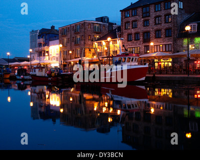 Am Ufer Restaurants Sutton Harbour Marina, Plymouth, Devon, UK Stockfoto