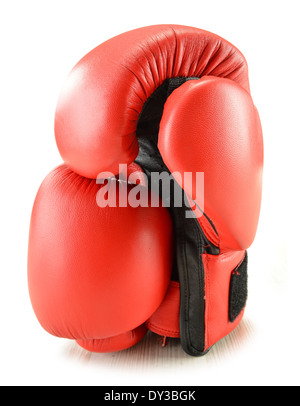 Leder Boxhandschuhe isoliert auf weißem Hintergrund Stockfoto