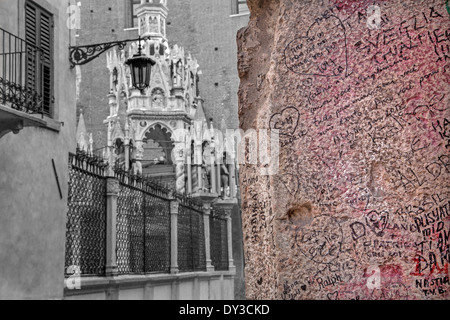 Verona - Detail der Mauer Stockfoto