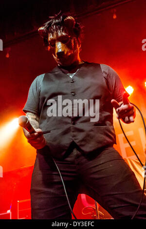 Detroit, Michigan, USA. 5. April 2014. CHRIS HUTKA von The Bunny The Bear durchführen auf der #MSITOUR2014 in St Andrews Hall in Detroit, MI am 2. April 2014 © Marc Nader/ZUMA Wire/ZUMAPRESS.com/Alamy Live News Stockfoto