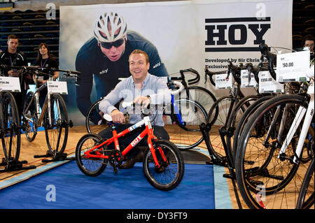 Glasgow, Schottland. 5. April 2014. 05 April 2014.Sir Chris Hoy bildete ein Aussehen an des Emirats Stadion Glasgow während der 4. schottischen Bike-Show, seine eigene Marke "Hoy" zu starten. Schottland UK Credit: Kenny Ferguson/Alamy Live-Nachrichten Stockfoto