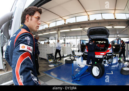 Algarve, Portugal. 5. April 2014. 2014 WRC Rallye Portugal, in den Bergen oberhalb der Algarve an der südlichen Küste Portugals statt. Thierry Neuville (BEL) Credit: Aktion Plus Sport/Alamy Live-Nachrichten Stockfoto