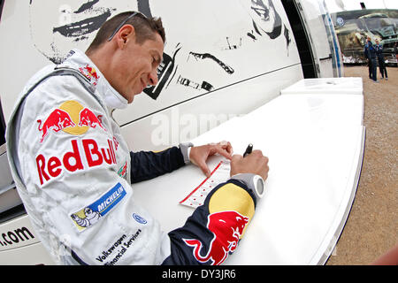 Algarve, Portugal. 5. April 2014. 2014 WRC Rallye Portugal, in den Bergen oberhalb der Algarve an der südlichen Küste Portugals statt. Julien Ingrassia (FR) Credit: Aktion Plus Sport/Alamy Live-Nachrichten Stockfoto