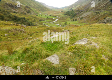 Landschaft, Blick nach Westen von Ogwen Cottage, Nant Ffrancon Tal, Gwynedd, Wales, Vereinigtes Königreich Stockfoto