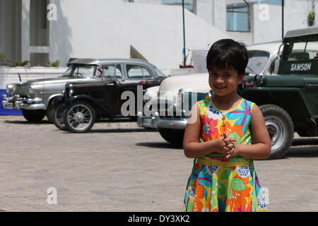 Bankpore, Patna, Bihar, Indien, 6. April 2014. Patna erlebt das 3. Jahrgang & Classic Car Event im Bankpore Club. Es war ein Vergnügen zu beobachten, die Vintage & Classic Veranstaltung Rollen auf der Straße und man bekam Einblick in vergangener Jahre. Die Autos waren auf Anzeige von 1919 bis 1960 hergestellt wurde. Bildnachweis: Rupa Ghosh/Alamy Live-Nachrichten. Stockfoto