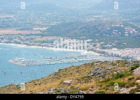Panoramische Ansicht von Port de Pollenca in Mallorca, Spanien Stockfoto