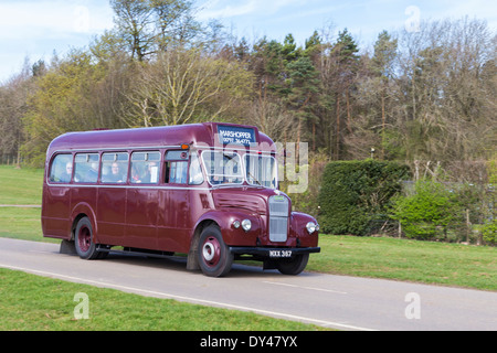 Oldtimerbus am Display des Erbes Fahrzeuge Stockfoto