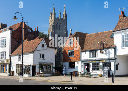 Tenterden Hautpstraße Kent Str. Mildreds Kirche Stockfoto