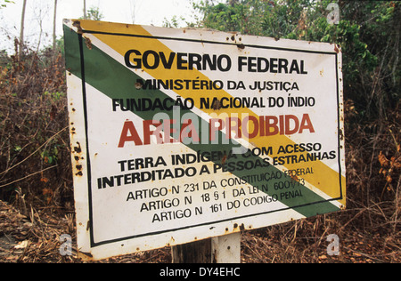 Funai National Indian Foundation, Ankündigung zum Schutz indigener Territorium, Amazonas, Brasilien Stockfoto