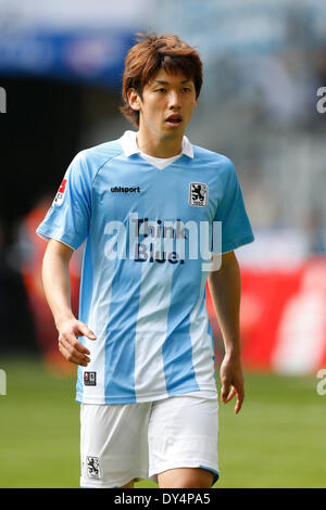 München, Deutschland. 6. April 2014. Yuya Osako (1860 München) Fußball: zweite Bundesliga-Spiel zwischen TSV 1860 München 3-0 Karlsruher SC in Allianz Arena in München. Kredit: D. Nakashima/AFLO/Alamy Live-Nachrichten Stockfoto