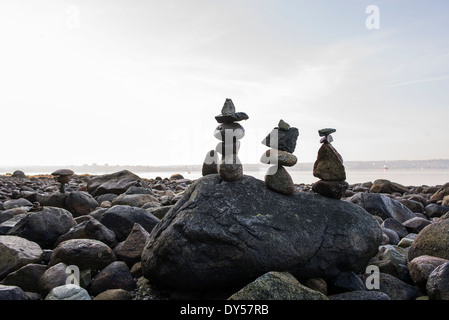 Stein-Skulptur am Meer, Vancouver, Britisch-Kolumbien, Kanada Stockfoto