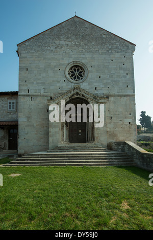 die Kirche des Heiligen Franziskus von Assisi in Pula Stockfoto