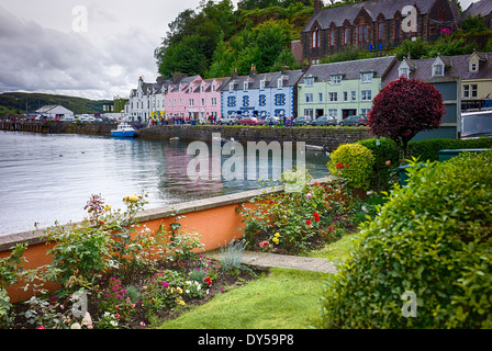Garten der kleinen Küstenstadt in Portree Isle Of Skye Scotland UK EU Stockfoto