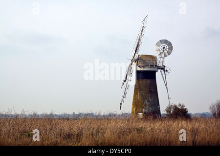 St Benets Entwässerung Mühle am Fluß Thurne Stockfoto