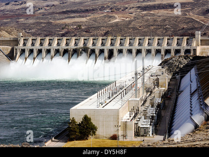 Chief Joseph Dam, zweitgrößte Produzent von macht in den USA, Wasserkraftwerk am Columbia River, Washington State, USA Stockfoto