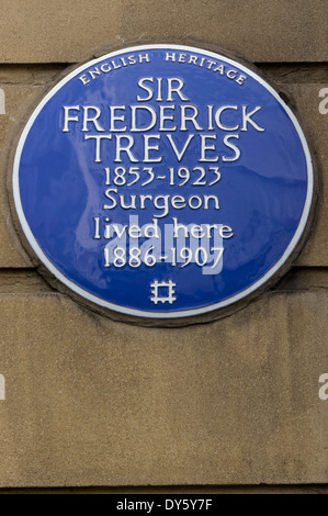 Blaue Plakette auf dem Haus von Sir Frederick Treves Wimpole Street, London besetzt.