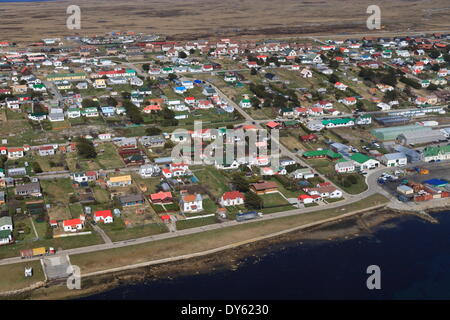 Luftaufnahme der Häuser mit bunten Dächern, East Falkland, Stanley, Falkland-Inseln, Südamerika Stockfoto