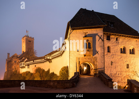 Die Wartburg. Es war während seines Exils auf der Wartburg, dass Martin Luther das neue Testament ins Deutsche übersetzt. Im Jahr 1999 Stockfoto