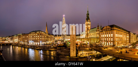 Rathaus von Hamburg mit Weihnachten Markt, Hamburg, Norddeutschland, Deutschland Stockfoto