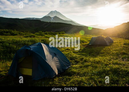 Camping unter Wiljutschinsk Vulkan, Kamtschatka, Russland, Eurasien Stockfoto